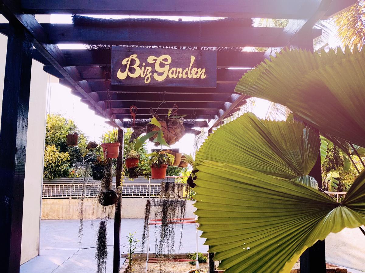 Big Garden Homestay Pantai Remis Exterior photo